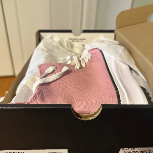 Converse Pink High-Top Sneakers-brand new - Picture 2 of 2